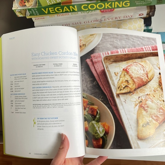 ✨ 2/$20 Family Cookbook | Canadian Living - Picture 7 of 7